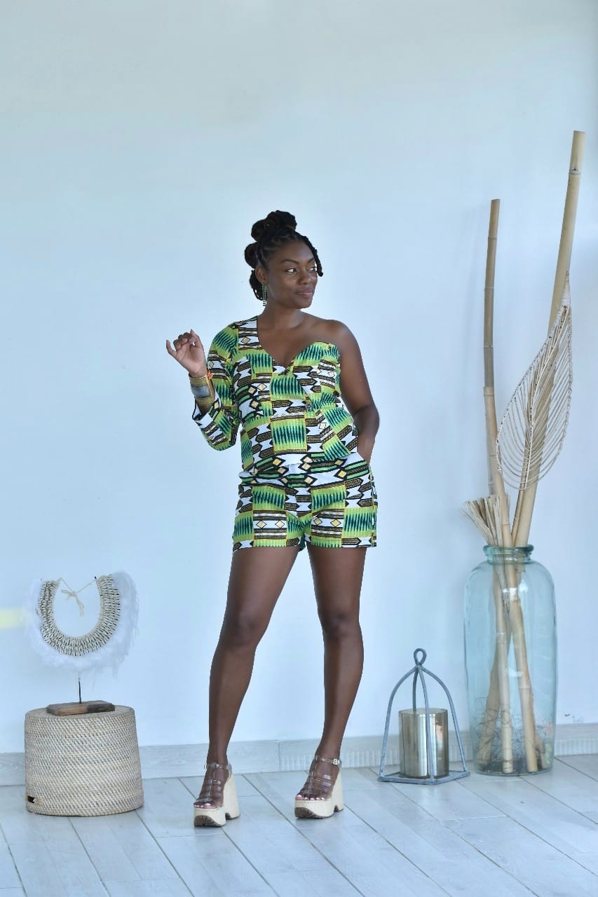 Haut Asymétrique Naïja - Original et sexy